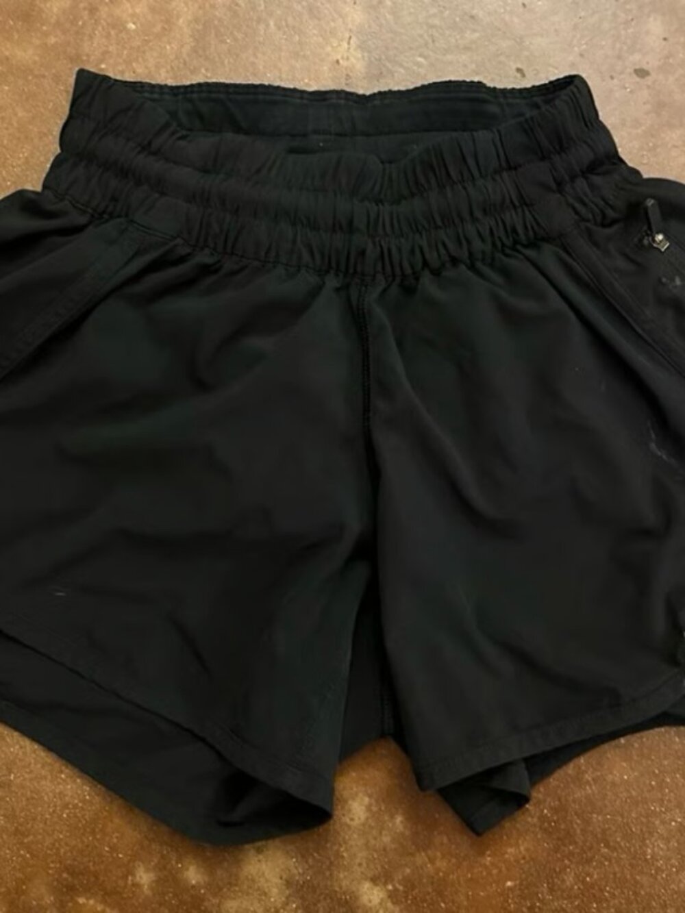 Lululemon Women's Black Athletic Shorts with Pockets Size4